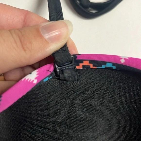 XL halter bikini top XL Aztec print halter bikini top removable straps - Picture 5 of 10